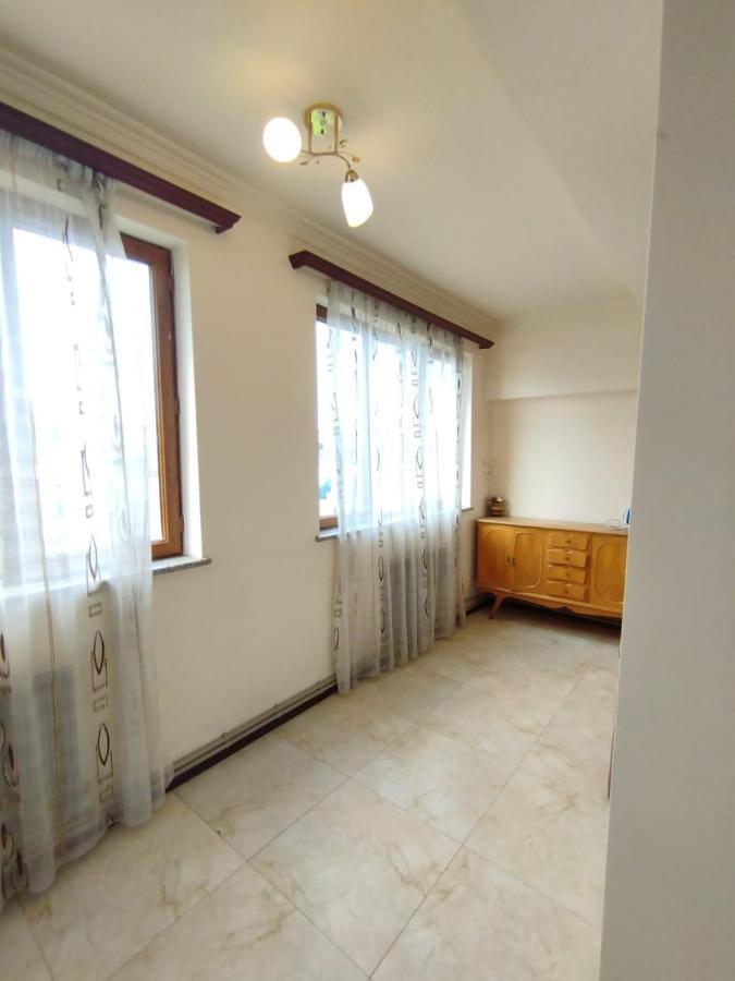 Large Apt Near Republic Square Apartamento Erevan Exterior foto